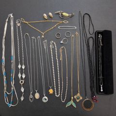 アクセサリー　ネックレス　リング　ブローチ　イヤリング　大量silver まとめ 遺品整理まとめて□62】ジュエリー 20点 MONET SILVER ネックレス