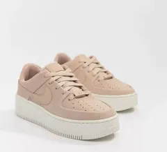 ナイキ エアフォース1 セージ ロー