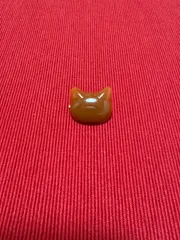 レジン製ネコブローチ(顔のみ)茶