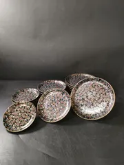 F8-08/鍋島焼/備前一土 作/金彩椿文皿 大皿☓5客 Φ20cm、中皿☓5客 Φ16cm、小皿☓5客 Φ13.5cm/骨董/食器/和食器/洋食器/ケーキ皿/向付/小鉢/銘々皿/割烹/置物/懐石