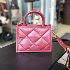 CHARLES&KEITH バーガンディ キルティング ハンドバッグ