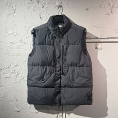 ＳＴＯＮＥ ＩＳＬＡＮＤ キルティング ダウンベスト フーディー グレー ＸＸＬ ストーンアイランド グレー ダウンベスト 7915G0423 Lサイズ - メルカリ