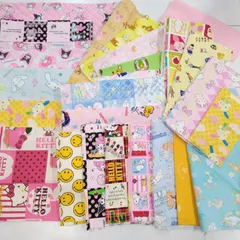 ハギレ まとめて サンリオ/ディズニー他 ハンドメイド 女の子柄 大きさいろいろ 現状品 S279