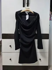 H&M ブラック フリル オフショルダー ONE PIECE (新品)