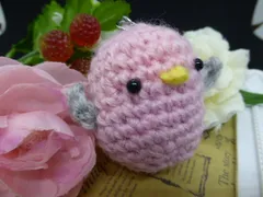 編みぐるみチャーム◇ハンドメイド ピンク 手乗りぴよちゃん ひよこ バッグチャーム キーホルダー oh-01050