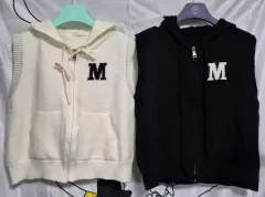 フード付きニットベスト 3色 / 価格はそれぞれ異なります