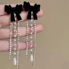 ベロアリボン ブラック ラインストーン パールチェーン ゴールド バックピアス 両耳用 2way 華やか 上品 ゴージャス 秋冬 クラシカル レディース 大ぶり 韓国風 韓国アクセ