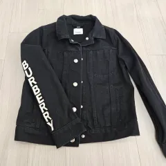 【正規品】BURBERRY バーバリー キッズ ナイロンジャケット 6Y 120 BURBERRY（バーバリー） 〇〇 キッズ ナイロンジャケット サイズS