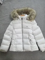 Tommy Hilfiger トミーヒルフィガー キッズ サイズ116 白 ファー フード ダウン
