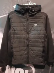 ナイキ ランニング 軽量 ダウン ジャケット