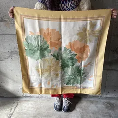 ピエールバルマンPIERRE BALMAIN花柄スカーフ