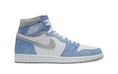 ナイキ エア ジョーダン 1 ハイ ハイパーロイヤル (値下げ可能)