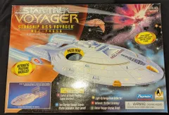 PLAYMATES COLLECTORS SERIES EDITION STARSHIP U.S.S VOYAGER / NCC-74656