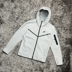 ナイキ テックフリース ウィンドランナー フーディー ジップアップ (L)