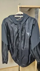 アンダーアーマー プロジェクトロック ウインドブレーカー ジップアップ ジャケット (100)