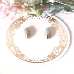 【特別価格】no.412　レジン　シンプル　しずく型　グレーの小さいピアス　イヤリング