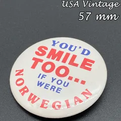 缶バッジ　ビンテージ　輸入 アメリカ 『 ノルウェージャン　スマイル　ノルウェー人　ユーモア　ジョーク 』 当時物　ヴィンテージ　バッチ　ピン　※ メッセージ　ノベルティー　キャンペーン　( BAT3007 )