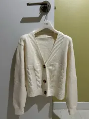 アイボリー ケーブルニット カーディガン