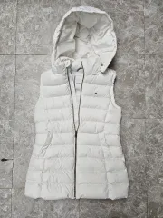 タミーヒルフィガー キッズ ダウン ベスト 白 140