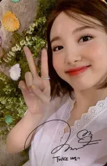 【中古】コレクションカード(女性) TWICE/ナヨン/下部印刷サイン入り/CD「MORE ＆ MORE」付属フォトカード