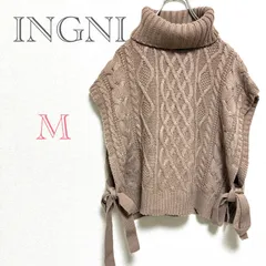 イング♡INGNI【M】ニットベスト　ケーブル編み　タートルネック　リボン