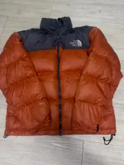 M / 95 THE NORTH FACE ザノースフェイス 700 Nuptse(ヌプシ) 黒/赤