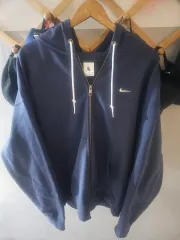 ナイキ ソロスウッシュ 裏起毛パーカー ジップアップ 2XL サンダーブルー ほぼ新品 出品