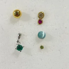 ★  K18刻印 18金 スタッドピアス 片耳ピアス 5点 まとめ ポスト刻印あり 3点キャッチ刻印あり 総重量 1.26g アクセサリー 現状品