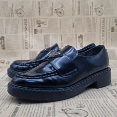 プラダ レディースローファー 235