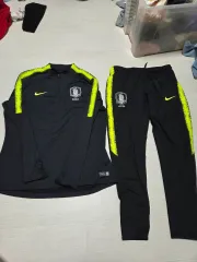 ナイキ 韓国 サッカー トレーナー 上下セット ブラック（ウィメンズ）