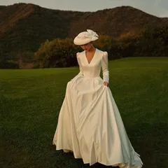 2026年新作レディースホワイトウェディングドレス、テール付きトラベルウェディング