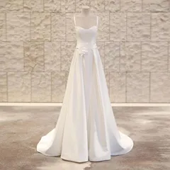 2026年新作 ホワイト ウェディングドレス 旅行ウェディング用 テール付き