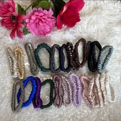 自由にお色選択OK♪ シルク100% ヘアゴム　シュシュ　シルク　ゴム　グレー　ピンク　白　ベージュ　緑　ネイビー　紺