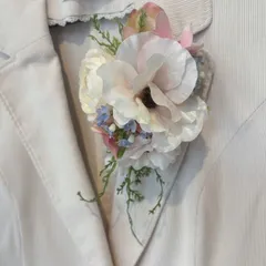 ラナンキュラスのキャスケードコサージュ　入園式　卒園式　入学式　卒業式 大人フォーマル