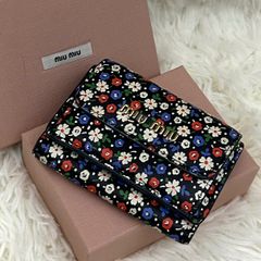 RFID搭載【未使用】MIU MIU 折り財布 三つ折り ギンガムチェック 赤