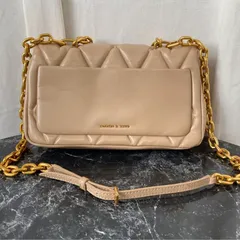 CHARLES & KEITH  チャールズ＆キース ショルダーバッグ チェーン キルティングバッグ ベージュ