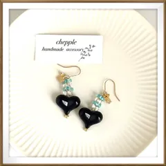 No.1621 ハートのピアス　ハートのイヤリング　黒色のピアス　黒色のイヤリング　大人可愛いピアス　大人可愛いイヤリング　ハンドメイドピアス　ハンドメイドイヤリング　ピアス　イヤリング　ブルー系×クリア