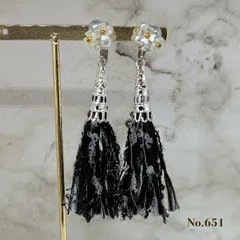 No.651 パール　フラワー　ブラック　引きそろえ糸　タッセル　ピアス/イヤリング