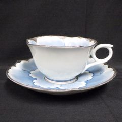 有田焼 文山窯 プラチナ牡丹 輪花浅型 カップ&ソーサー 併売 - メルカリ