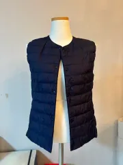 ユニクロ ネイビー 軽量 ダウン ベスト