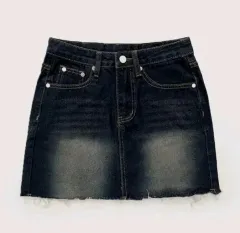 エイブリー ブラックデニム スカート