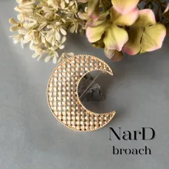 編み込み格子の三日月ブローチ　月 星 ゴールド アート シンプル レトロ 北欧 デイリー 大人 お洒落 クラシカル ヴィンテージ調 アンティーク調 可愛い 上品 かわいい カジュアル コサージュ ギフト プレゼント 新品未使用