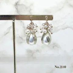 No.210　フラワー　パール　オケージョン対応　ピアス/イヤリング