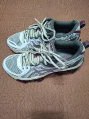 240 アシックス ゲル クォンタム KINETIC ランニングシューズ スニーカー 1098