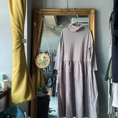 ＠　LIVE IN COMFORT フェリシモ FELISSIMO　ハイネック　ワンピース　大きいサイズ　ワンピース　one-piece　グレージュ　お呼ばれ　デート　オフィスカジュアル　食事会　可愛い　お出かけ　上品　長袖