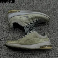 ナイキ エアマックス スニーカー アイボリー