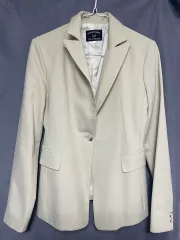 アイボリー色 レディース ジャケット