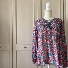 美品✨23ss gasa ガサ 噴水とジャスミン Vネックフリルブラウス - メルカリ