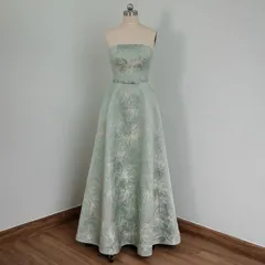 【新品・未使用】フレンチスタイルのショート丈ウェディングドレス。高感度フィット。旅行撮影に最適。撮影、ウェディングドレス、タキシードドレス