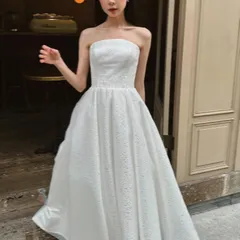 【新品・未使用】半袖、バックレス、ハイウエストデザインのウェディングドレス（旅行写真、宴会などに最適）